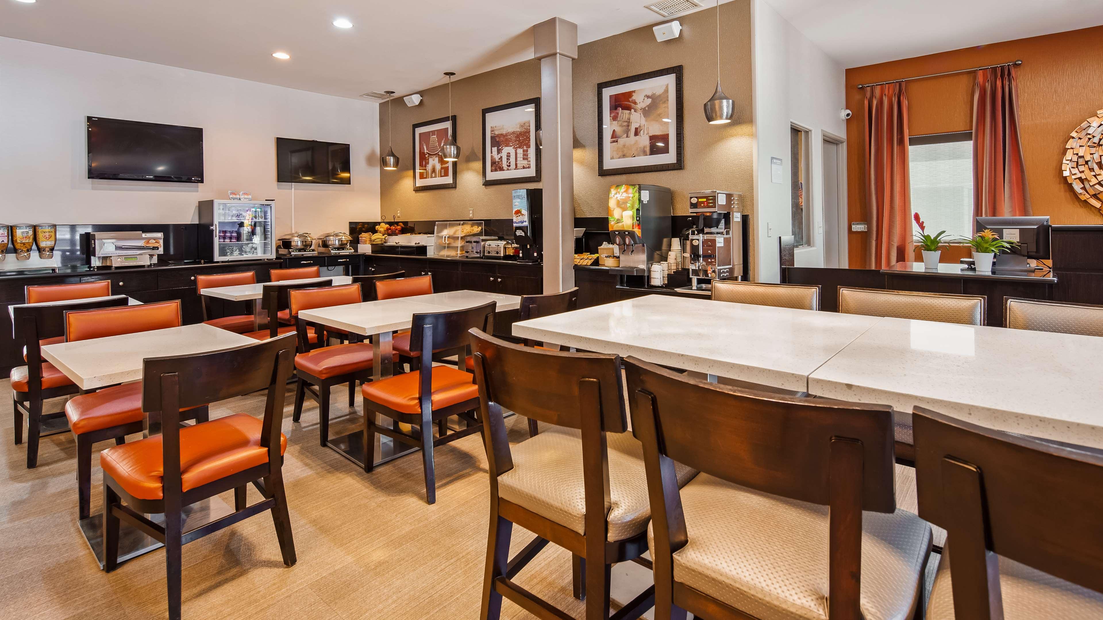 Hotel Western Royal Palace &