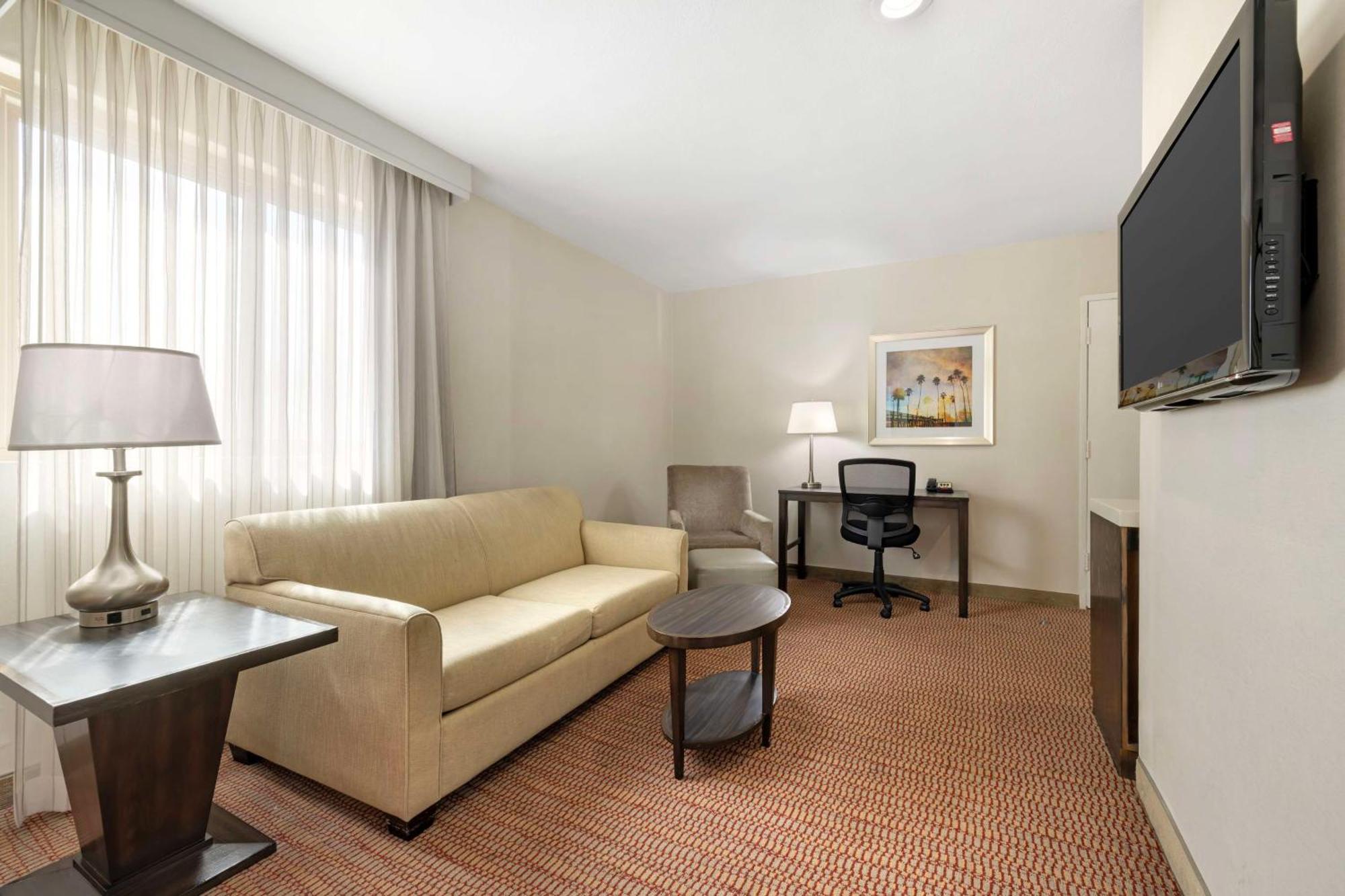 Hotel Western Royal Palace & 3*